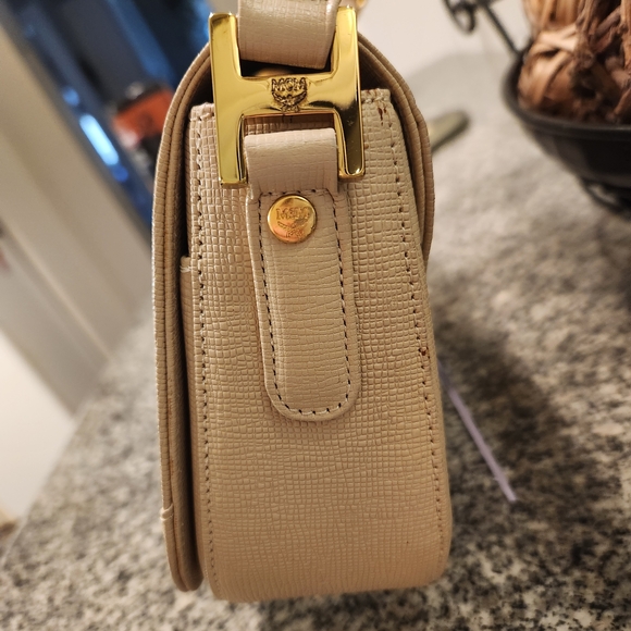 MCM Cream Shoulder Bag with Gold Accents - Picture 7 of 17